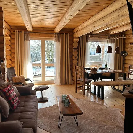 Holiday home Hahnenkleer Huette *